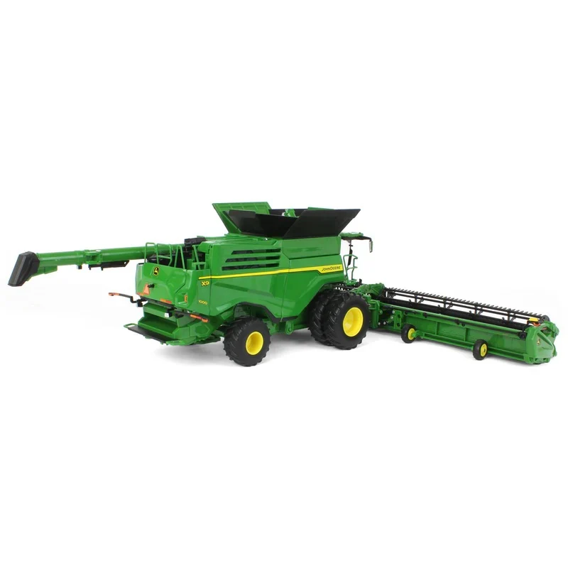 1:32 John Deere X9 1000 Combine with Corn Head & Draper Head 45750 - Image 2