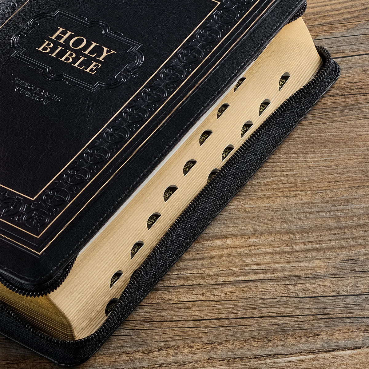 Black Framed Giant Print Bible KJV185 - Image 5