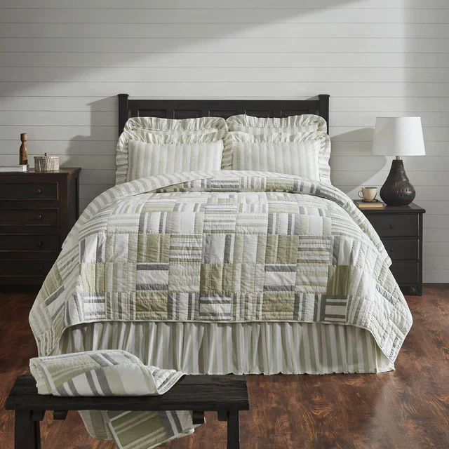 Finders Keepers Quilt 844