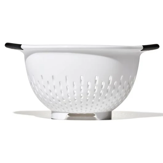 Good Grips Plastic Colander 11331000 - Image 2