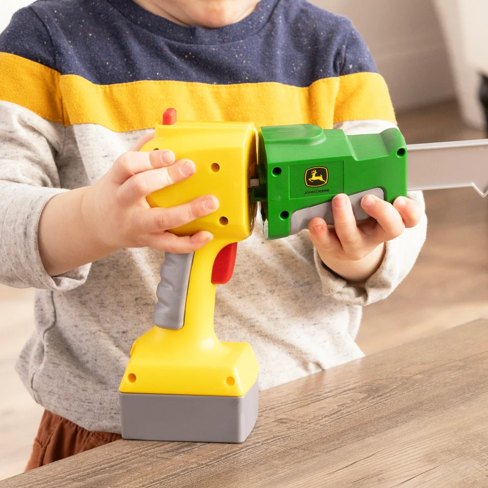 John Deere 2-in-1 Power Tool Toy with Toy Saw and Toy Vacuum 47614 - Image 7