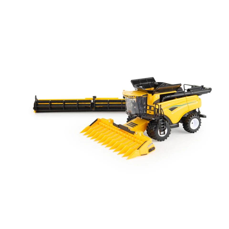 New Holland 1:64 Scale CR8.90 SmartTrax Combine 13992