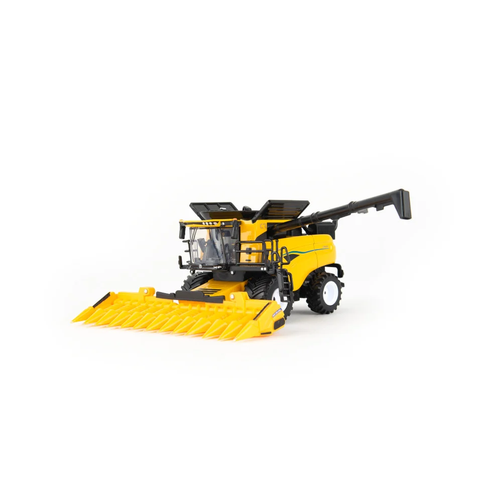 New Holland 1:64 Scale CR8.90 SmartTrax Combine 13992 - Image 2