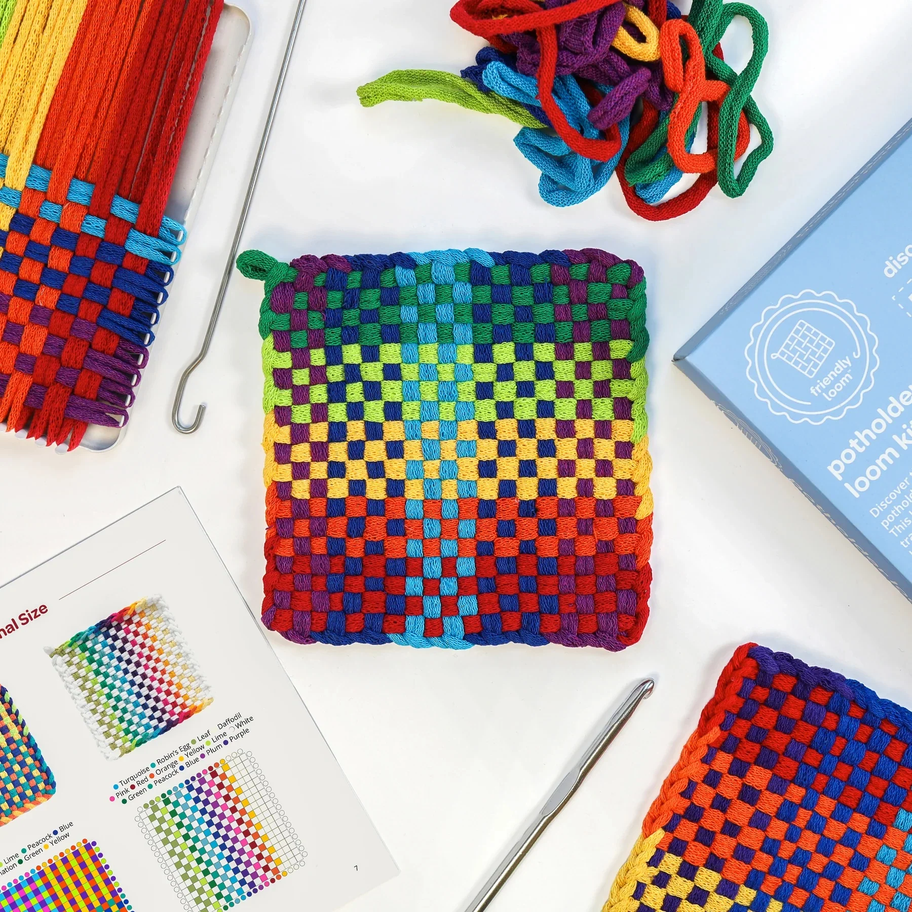 Potholder Traditional Kit with Loom and Loops 550 - Image 3