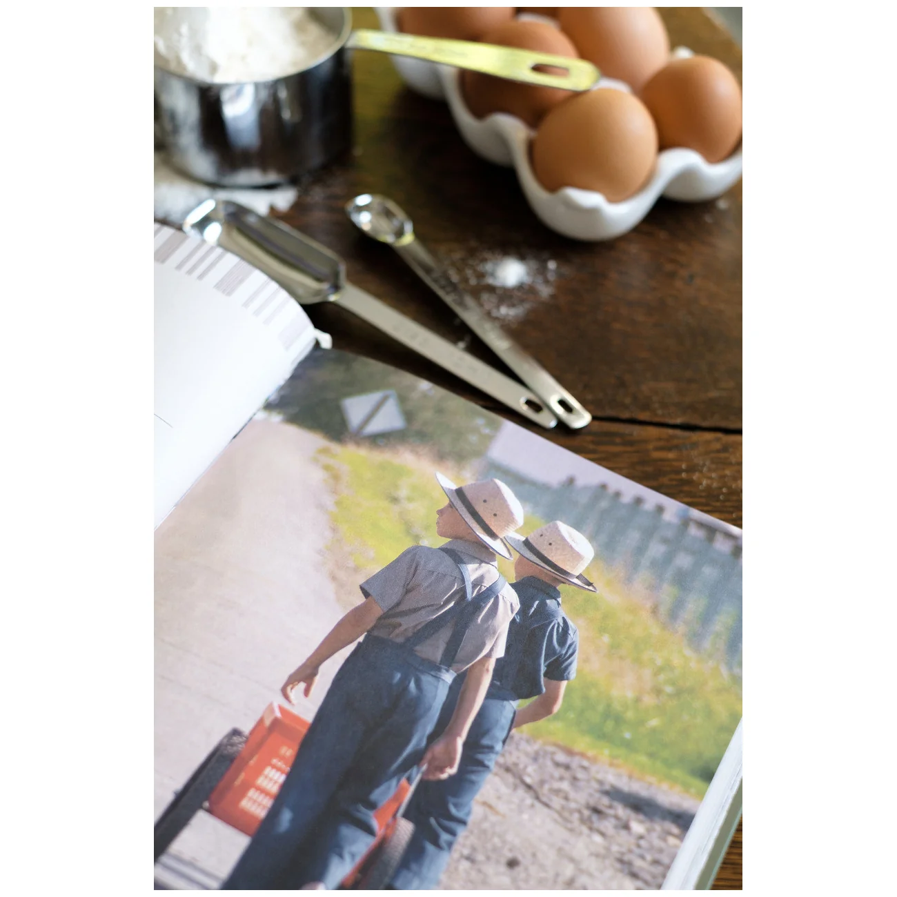 The Heart of the Amish Cookbook 512139 - Image 3