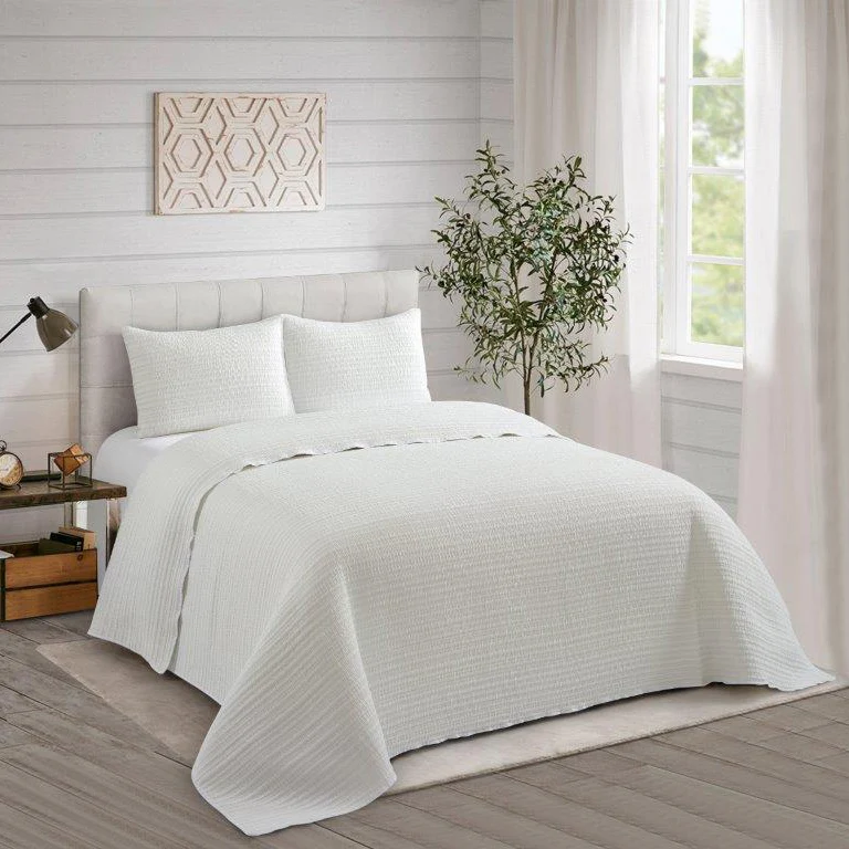 White Double Stitched 3 pc Quilt Set DQJ23129